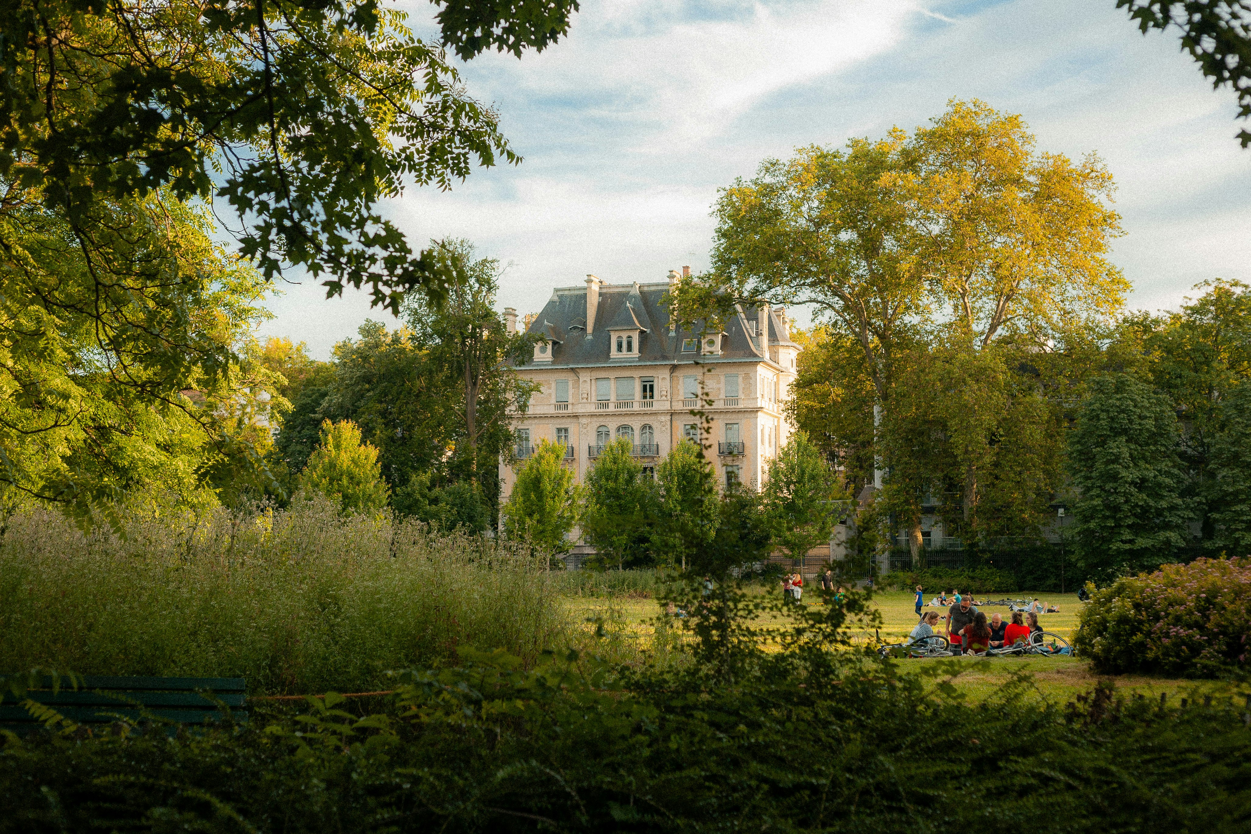 L'incroyable Parc de la Tête d'Or où les chiens peuvent se promener en laisse